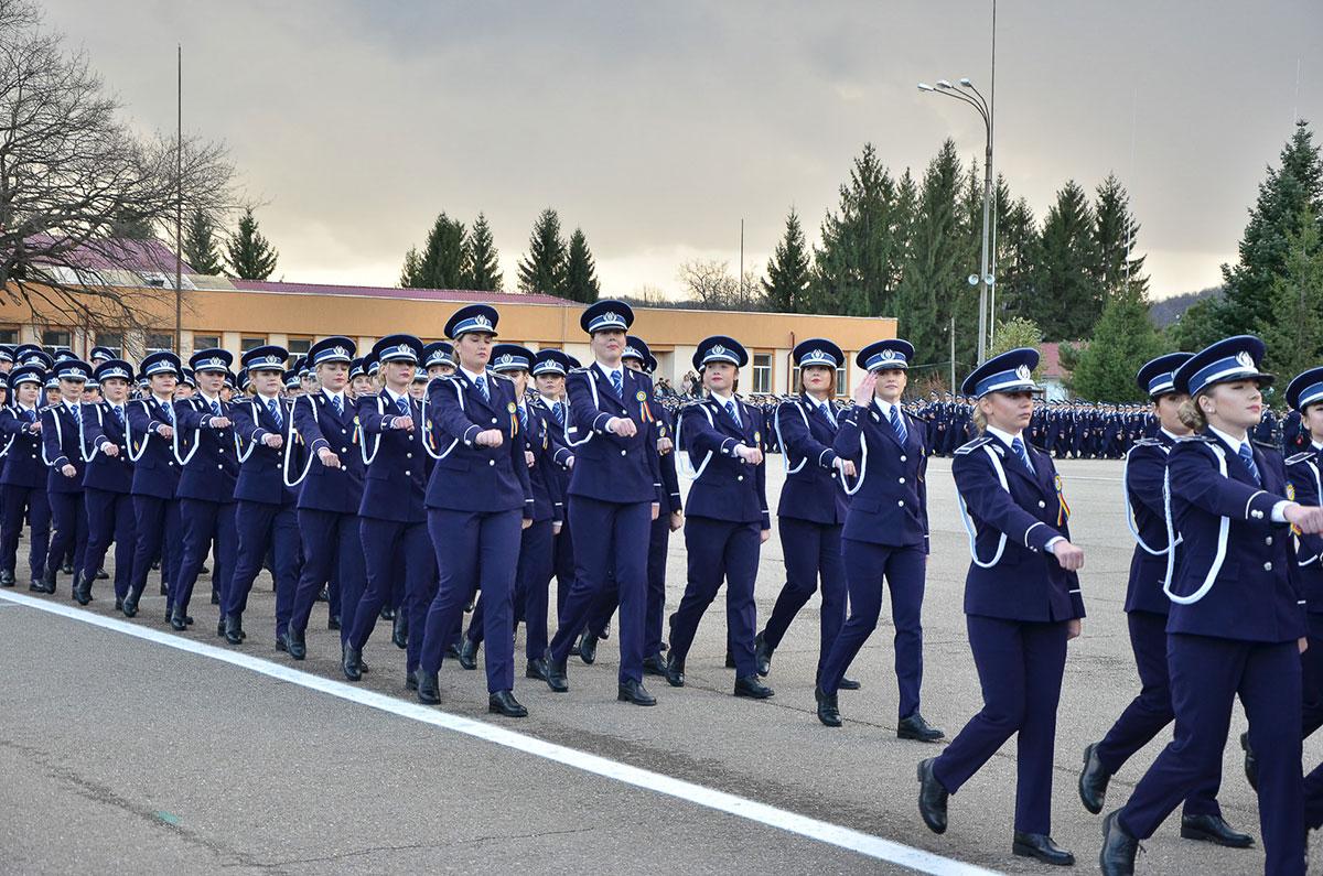 Imagine defilare academie poliție